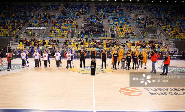 2球3助，奥利塞是有统计以来德甲单场造5球最年轻的拜仁球员（2射3传，奥利塞成德甲统计时代拜仁单场造5球最年轻球员）