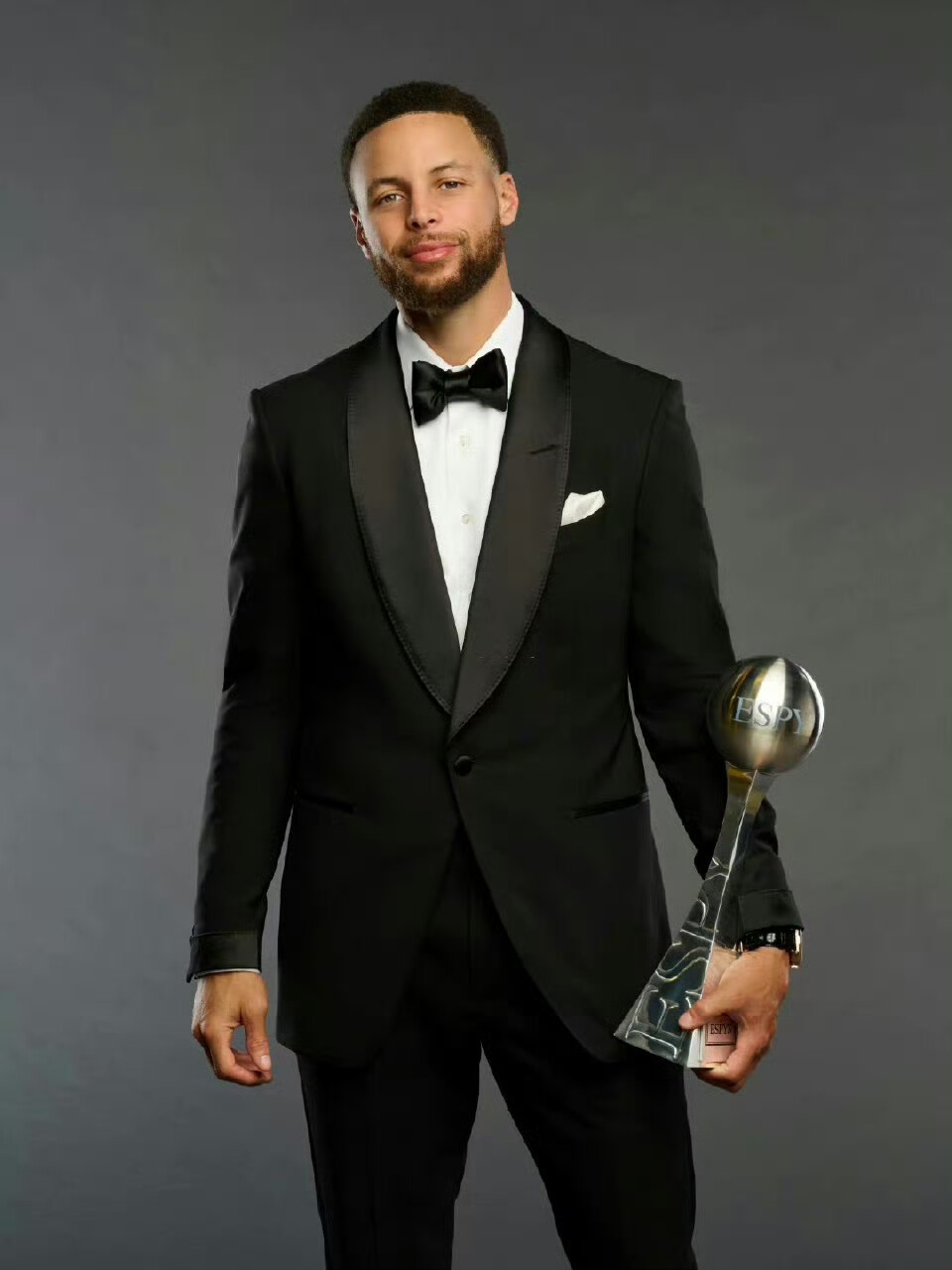 张庆鹏：今晚战山东强度会拉满，愿夏天的汗水换来冬天的收获（张庆鹏：今晚对阵山东强度拉至极限，期待夏日苦练在冬季开花结果）