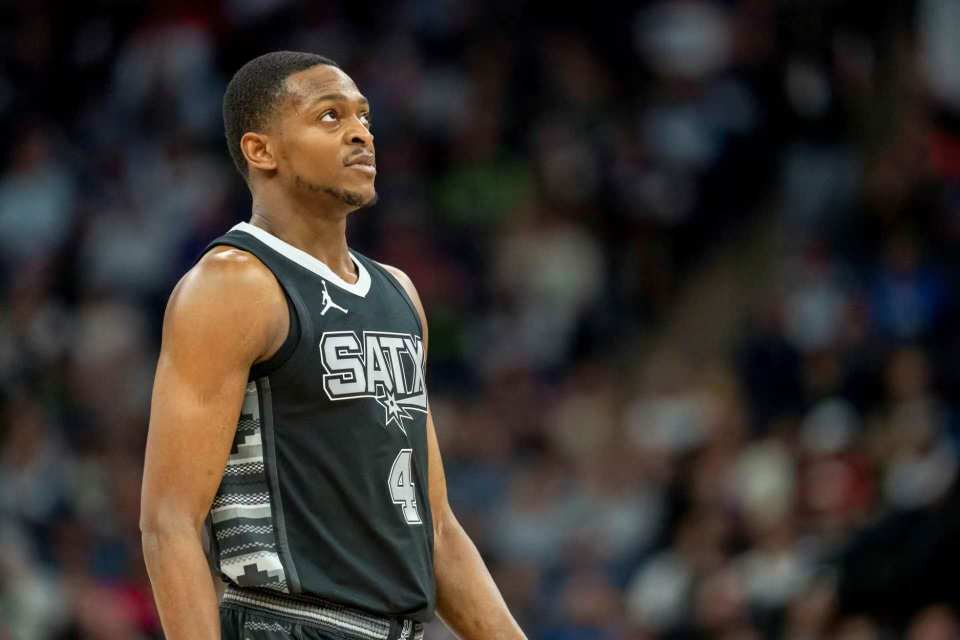 穆里尼奥：比赛中会高度关注格里马尔多；德迪奇已经准备好上场（穆帅：比赛将重点盯防格里马尔多，德迪奇已准备登场）