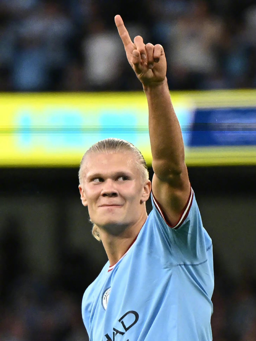 记者：多特为法比奥-席尔瓦提供了为期五年的合同（据记者报道：多特已向法比奥-席尔瓦提供一份5年合约）